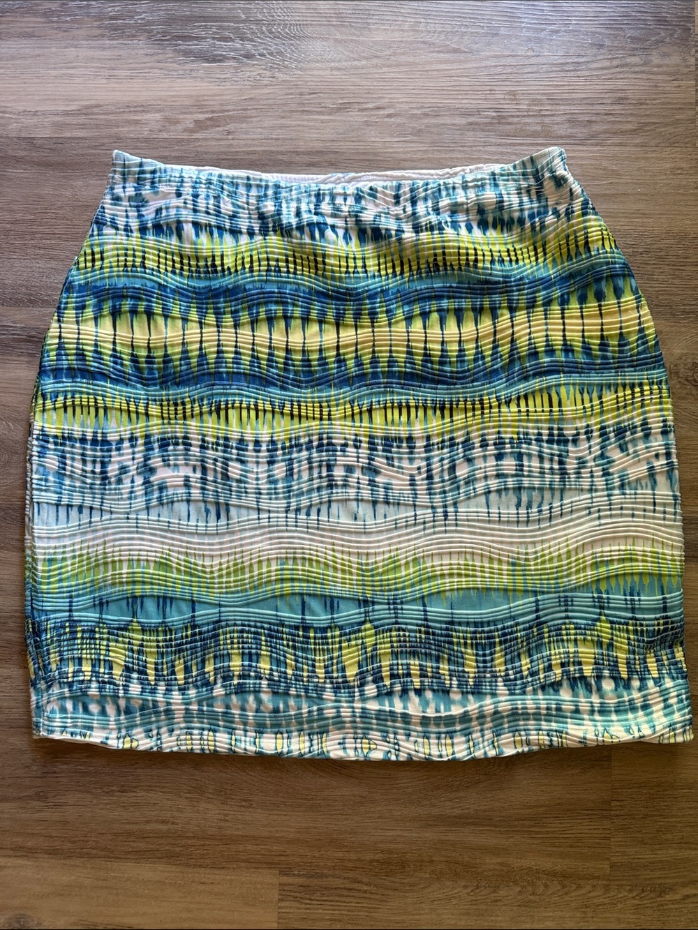 Cato. 18/20W. Blue, White and Yellow Skirt.